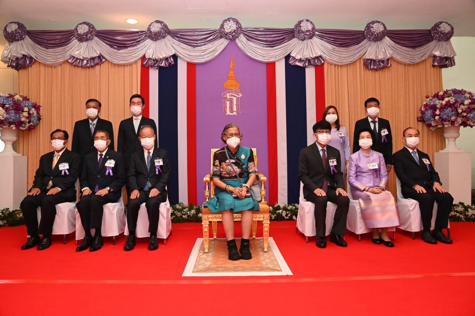 กรุงเทพประกันภัย พร้อมใจเฝ้าทูลละอองพระบาทรับเสด็จสมเด็จพระกนิษฐาธิราชเจ้า กรมสมเด็จพระเทพรัตนราชสุดาฯ สยามบรมราชกุมารี