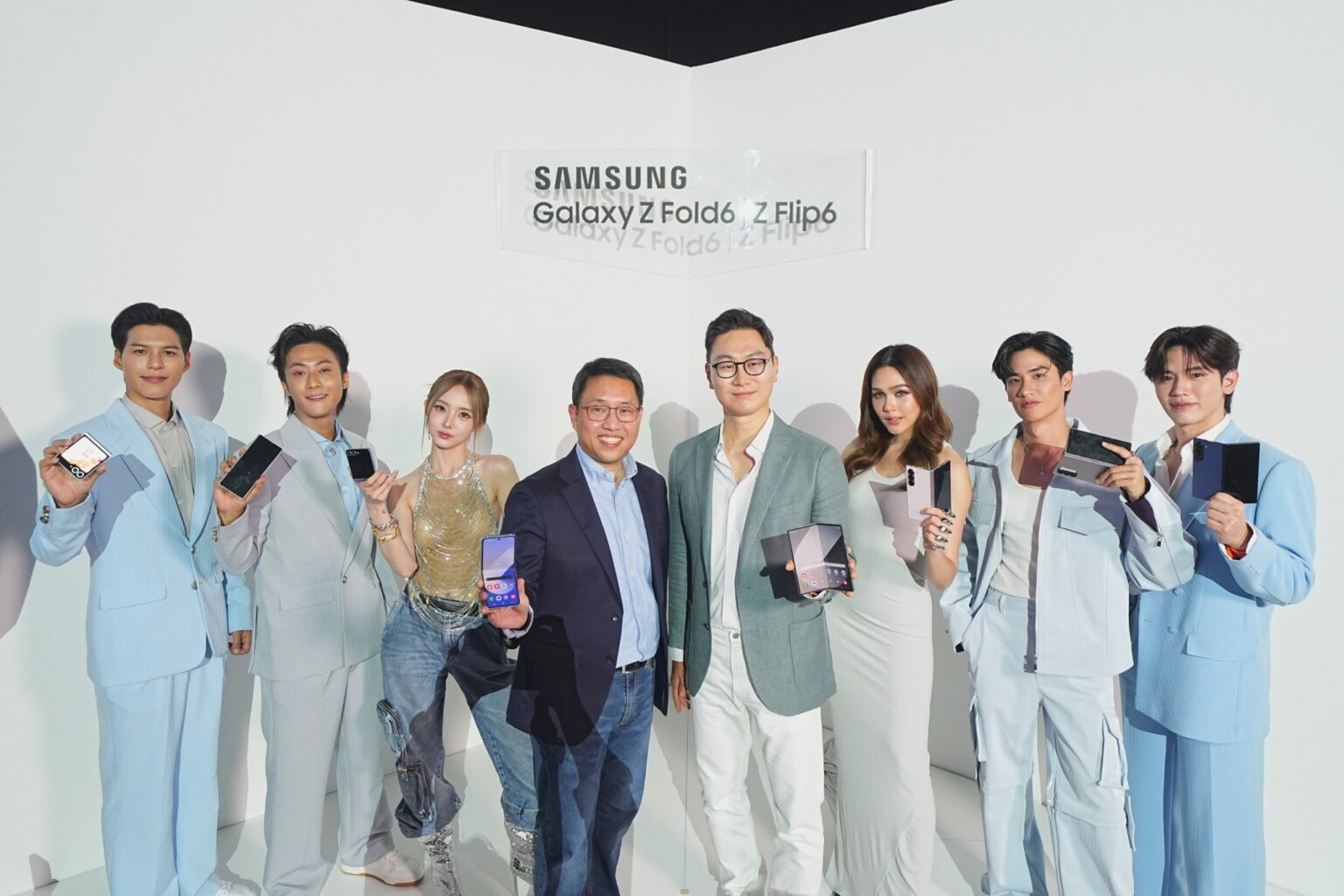 ซัมซุงจัดใหญ่! เปิดตัว Galaxy Z Series ใหม่ล่าสุด พร้อมขนทัพซุปตาร์ร่วมงาน “Unfold Your Story” มิติใหม่ของสมาร์ทโฟนจอพับด้วย Galaxy AI