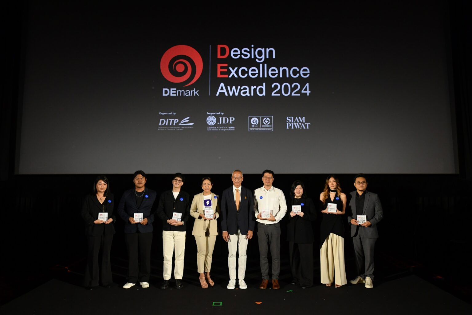 พาณิชย์ – DITP ร่วมแสดงความยินดี Best Design รางวัลการออกแบบยอดเยี่ยมปี 2567 Design Excellence Award 2024 (DEmark)