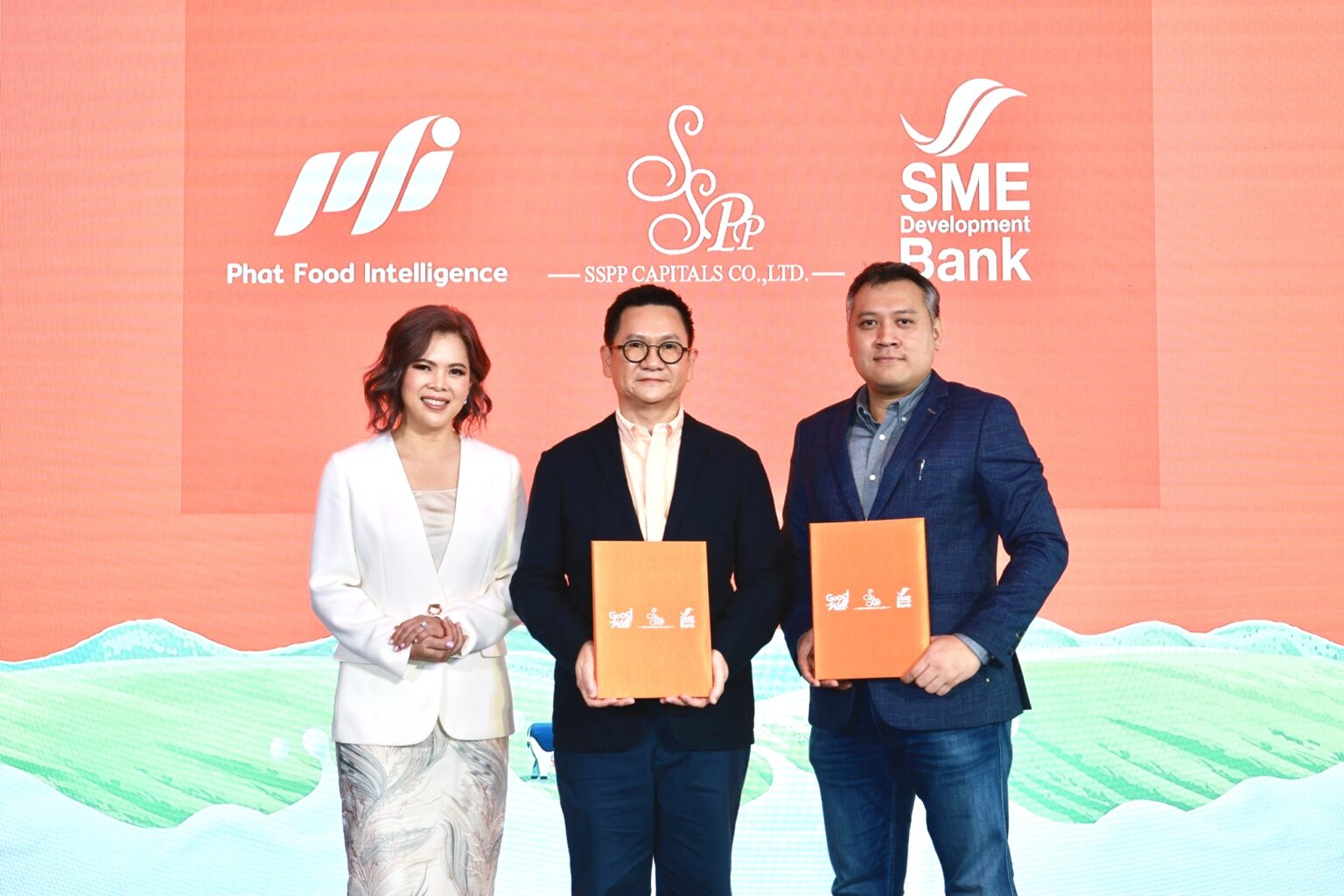 พิธีลงนามบันทึกข้อตกลงความร่วมมือ (MOU) ระหว่างบริษัท พัชร์ ฟู้ด อินเทลลิเจ้นซ์ กับกองทุนร่วมลงทุนในกิจการ SMEs (กองทุนย่อยกองที่ 1) ของ SME D Bank