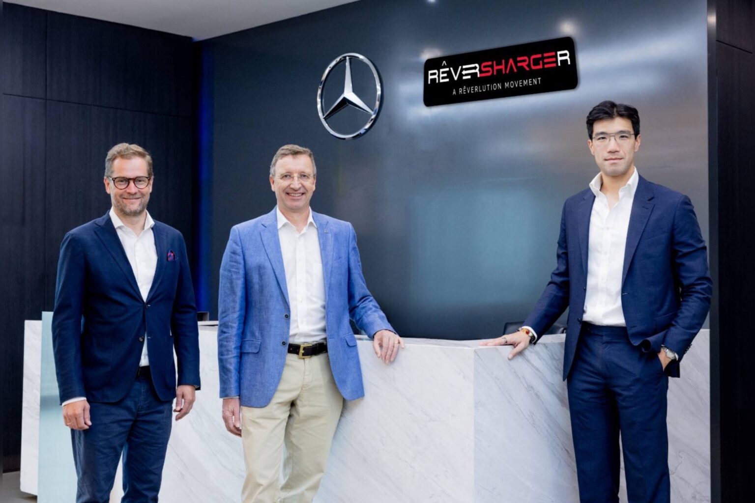 RÊVERSHARGER จับมือ Mercedes-Benz ขยายเครือข่ายสถานีชาร์จรถ EV มอบดีลสุดพิเศษชาร์จ DC พลังแรงสูงฟรี 1 ปีเต็ม!