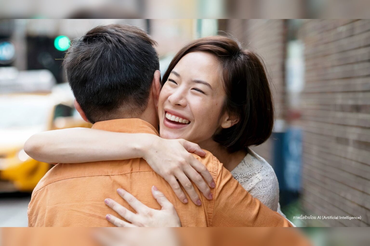 FWD ประกันชีวิต ออกแคมเปญ “Hug to celebrate living together” ร่วมส่งต่อพลังบวกให้ทุกคนออกไปใช้ชีวิตให้เต็มที่