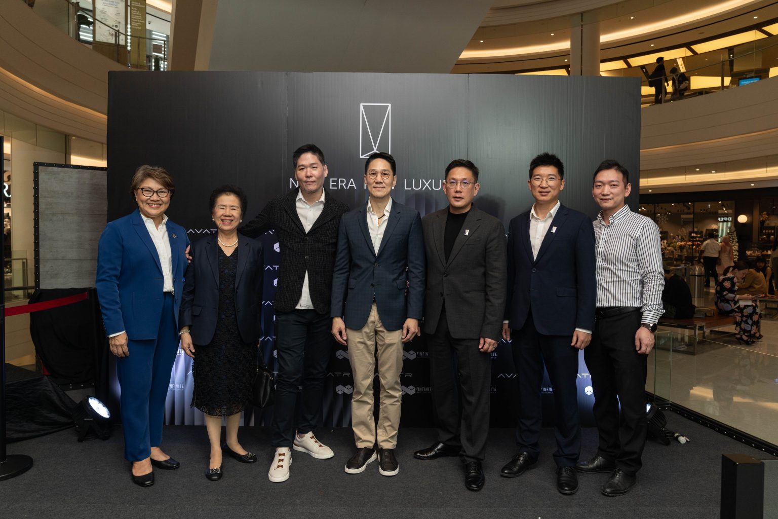 อินฟินิท ออโตโมบิล จัดงานฉลองเปิดตัวโชว์รูมรถยนต์ไฟฟ้าระดับพรีเมี่ยมแบรนด์ AVATR (อวาทาร์) โชว์รูมสุดหรูแห่งแรกใจกลางเมือง