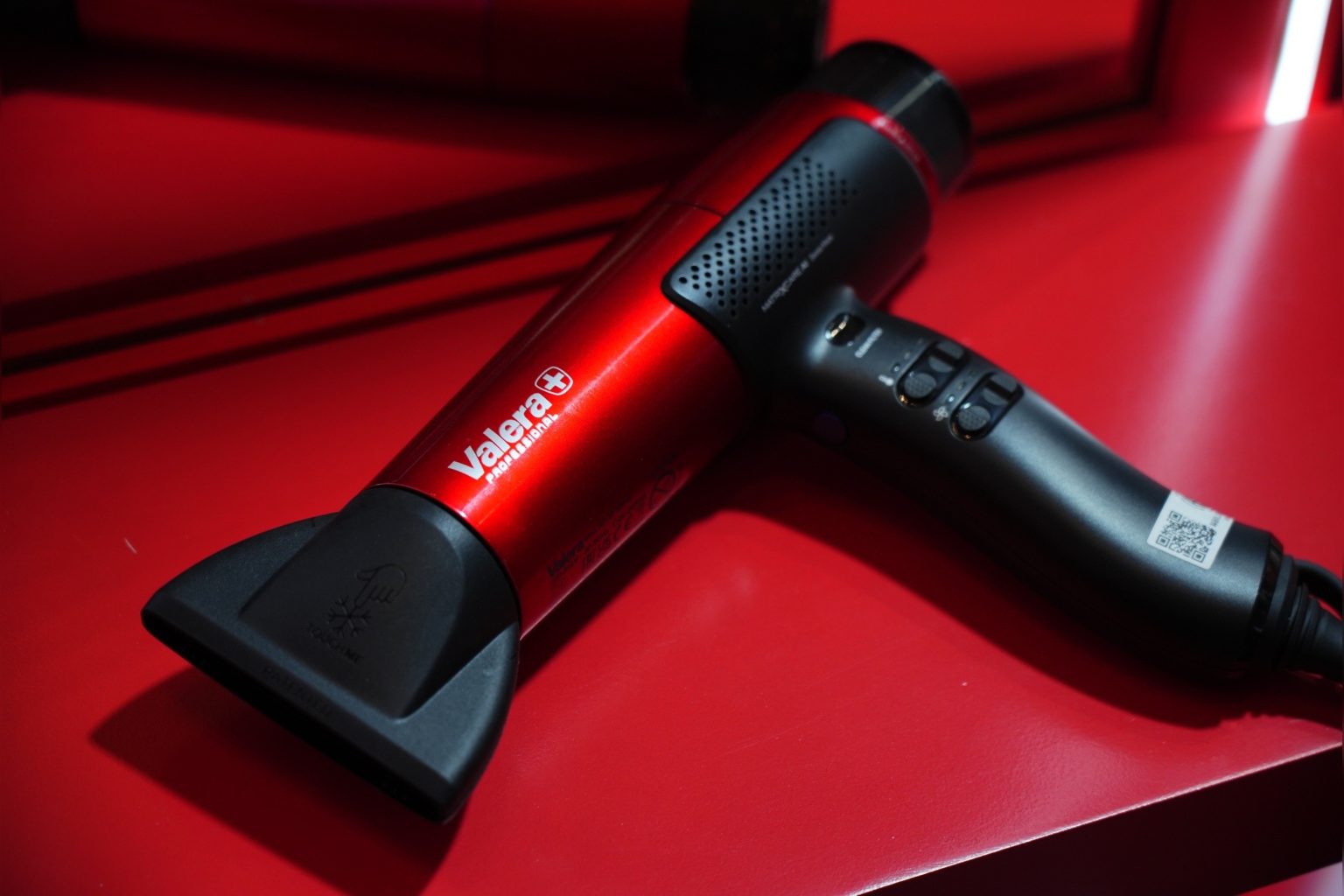 Valera เปิดตัว “Matrixcare AI Hairdryer” ไดร์เป่าผมที่มาพร้อมเทคโนโลยี AI ยกระดับการดูแลผมแบบ Professional Hair ด้วยนวัตกรรมจากสวิตเซอร์แลนด์