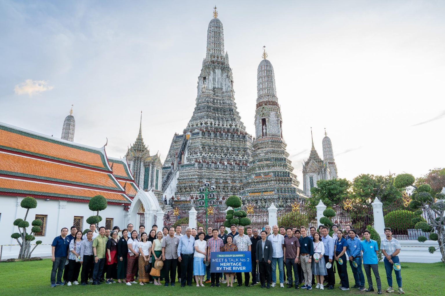 ไทยกรุ๊ป โฮลดิ้งส์ สร้างการตระหนักรู้ทีมงาน เชื่อมโยงตราสัญลักษณ์กับพระปรางค์วัดอรุณ
