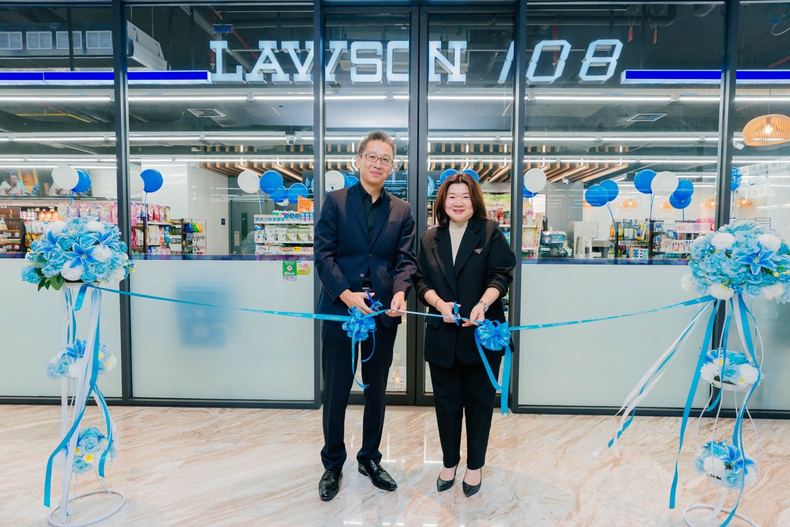 ศุภาลัย ไอคอน สาทร เปิดตัวร้านสะดวกซื้อ “Lawson 108” นิวดีไซน์ใหญ่ที่สุดในสาทร ครบทุกไลฟ์สไตล์ในที่เดียว