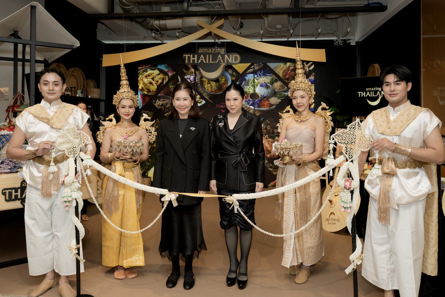 กลุ่มเซ็นทรัล ผนึกกำลัง ททท. นำเสนอเอกลักษณ์ไทย ณ ห้างสรรพสินค้าคาเดเว กรุงเบอร์ลิน พร้อมต่อยอดความร่วมมือในยุโรปและเอเชีย