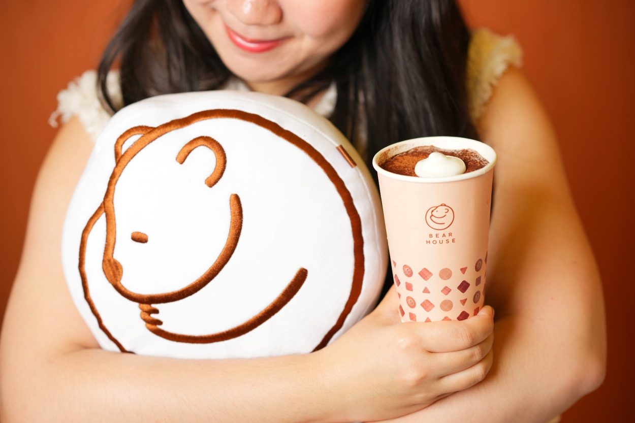 “แบร์เฮาส์” เปิดตัวเมนู “Choco Pilloww” ตอบอินไซด์คนทำงาน ชูแนวคิด “Turn Every Break into a Soft Moment”