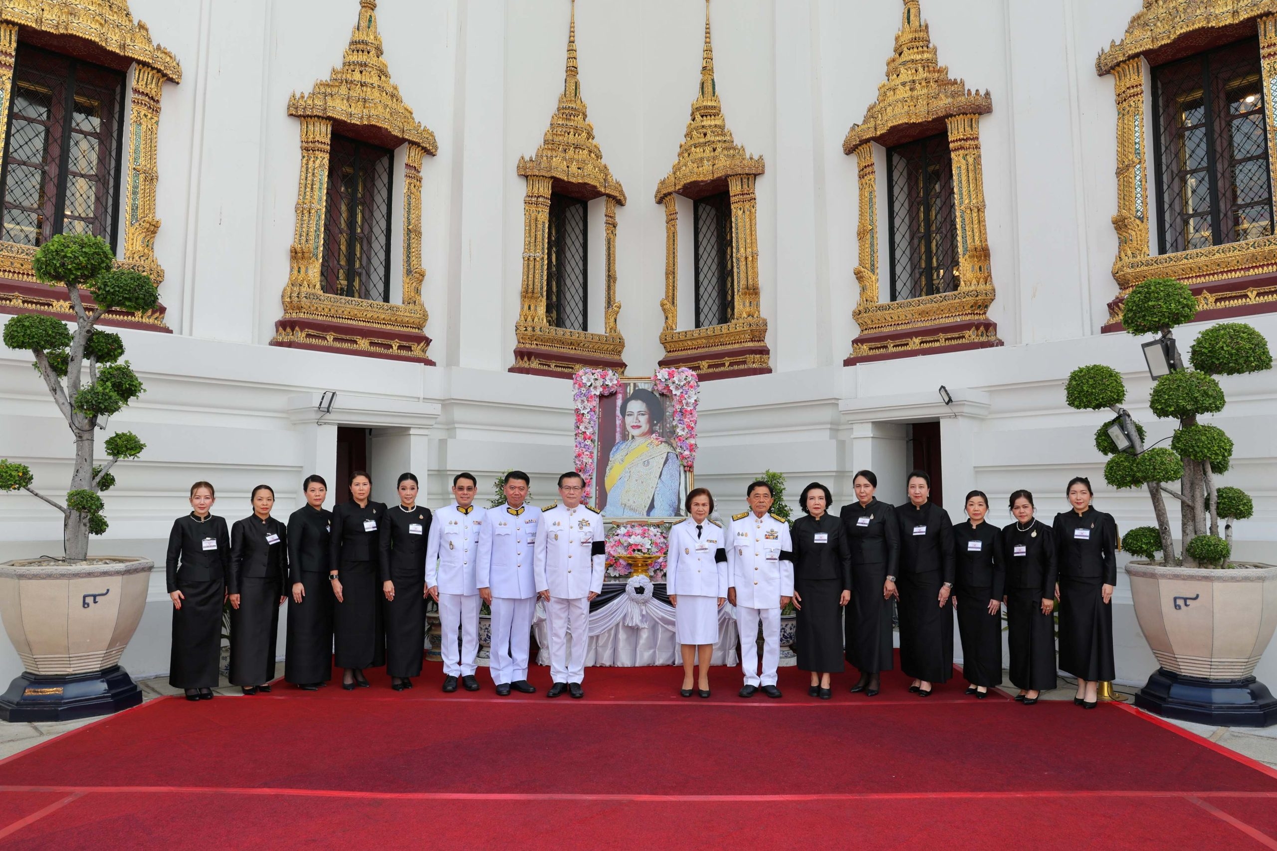ทิพยประกันภัย ร่วมเป็นเจ้าภาพบำเพ็ญพระราชกุศลถวายพระบรมศพ สมเด็จพระนางเจ้าสิริกิติ์ พระบรมราชินีนาถ พระบรมราชชนนีพันปีหลวง