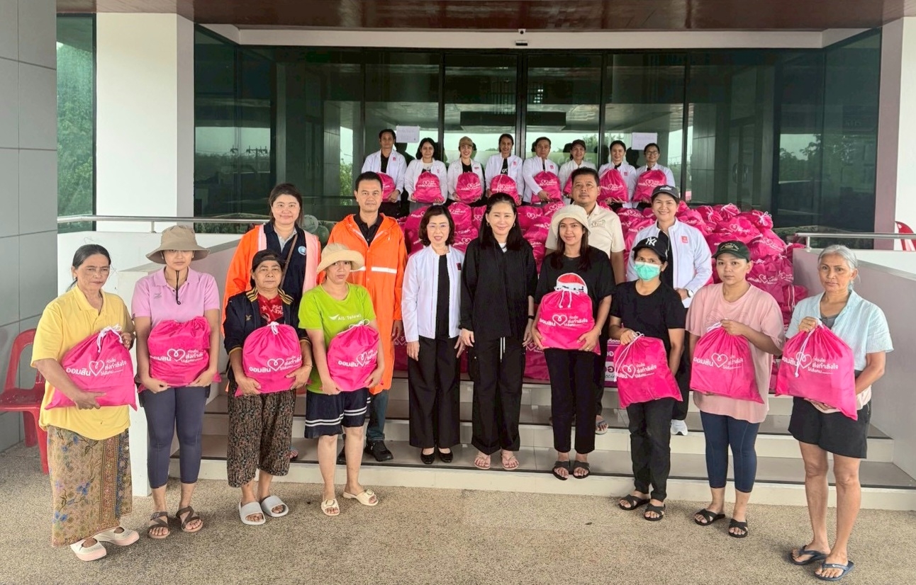 ออมสิน ลุยช่วยผู้ประสบภัยน้ำท่วมหาดใหญ่ มอบสิ่งของบรรเทาทุกข์เบื้องต้น สนับสนุนโรงครัว ร่วม 2.4 ลบ.  พร้อมเตรียมออกมาตรการเยียวยา/ช่วยเหลือฟื้นฟูต่อเนื่องหลังจากนี้