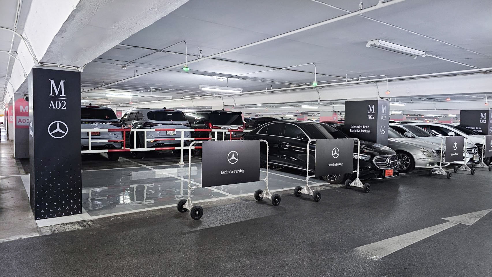 เมอร์เซเดส-เบนซ์ เปิดโซน Exclusive Parking ที่ The Mall Lifestore Bangkapi